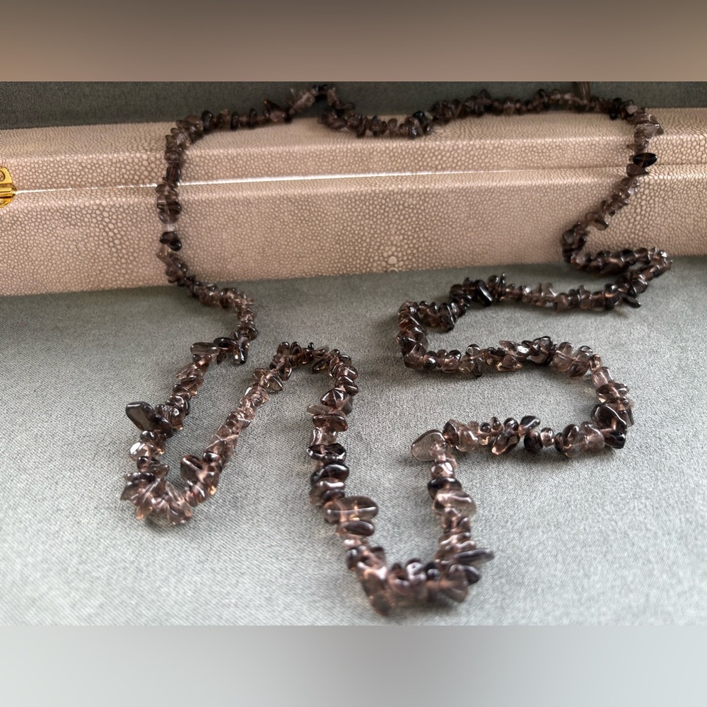 Elegant Brown Beaded Necklace - Picture 3 of 11